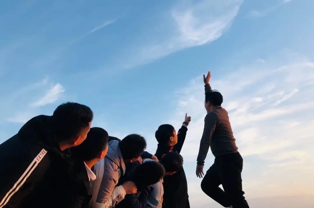 量圈儿NO.40丨生长路上不丢童真，，，，，，斗争路上坚持认真